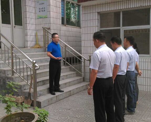 漆強化工總經理張文親身去到了河北正定服務中心1 漆強化工總經理張文親身去到了河北正定服務中心1