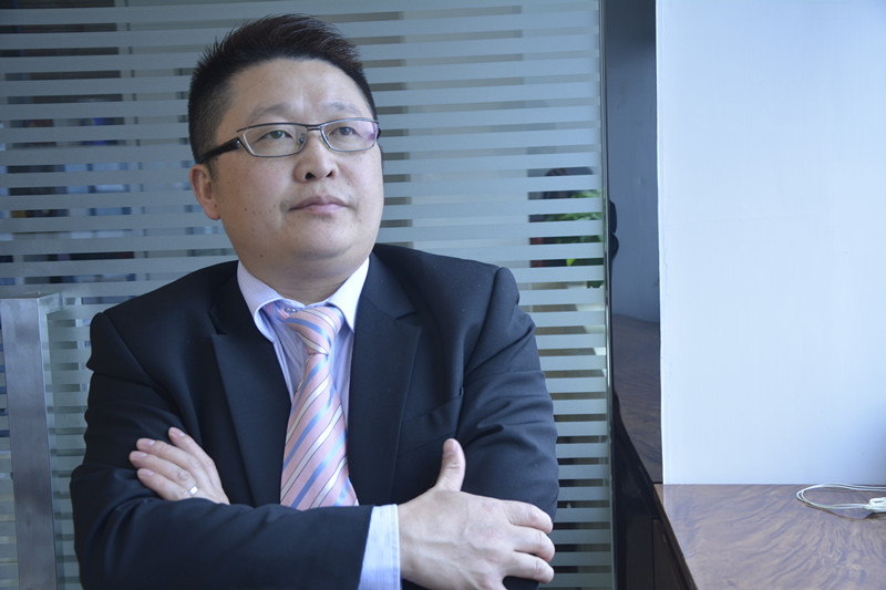 漆強(qiáng)化工總經(jīng)理張文 漆強(qiáng)化工總經(jīng)理張文