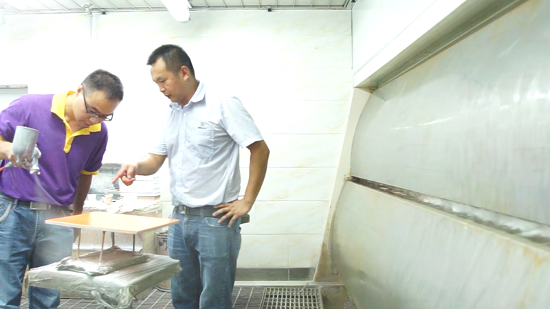 回南天如何防止家具漆漆膜發(fā)白？漆強(qiáng)化工亮光漆廠家為您解答