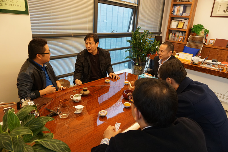 天津寶樂器吳總一行人蒞臨漆強化工水性漆生產廠家考察指導 天津寶樂器吳總一行人蒞臨漆強化工水性漆生產廠家考察指導