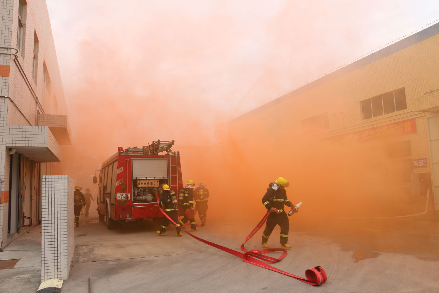 漆強化工消防演練 (3) 漆強化工消防演練 (3)